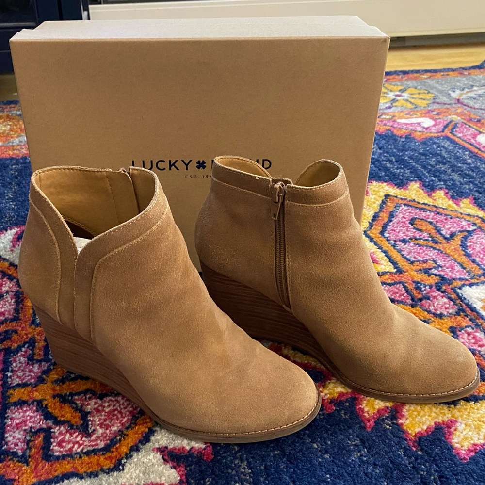 EUC Lucky Brand Yimina Suede Booties